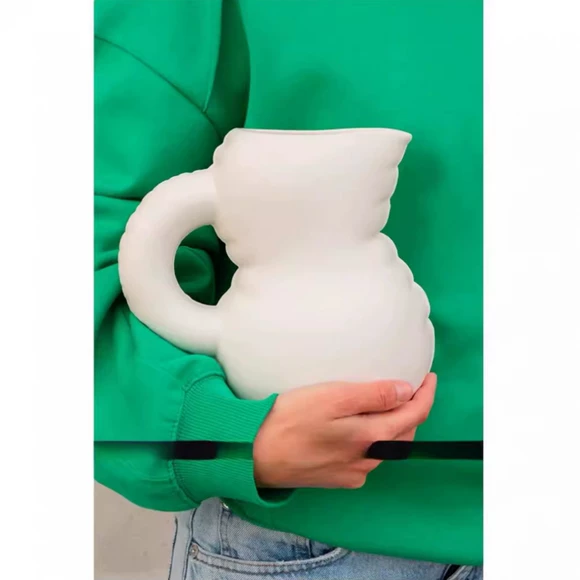 北欧陶瓷奶壶产品图
